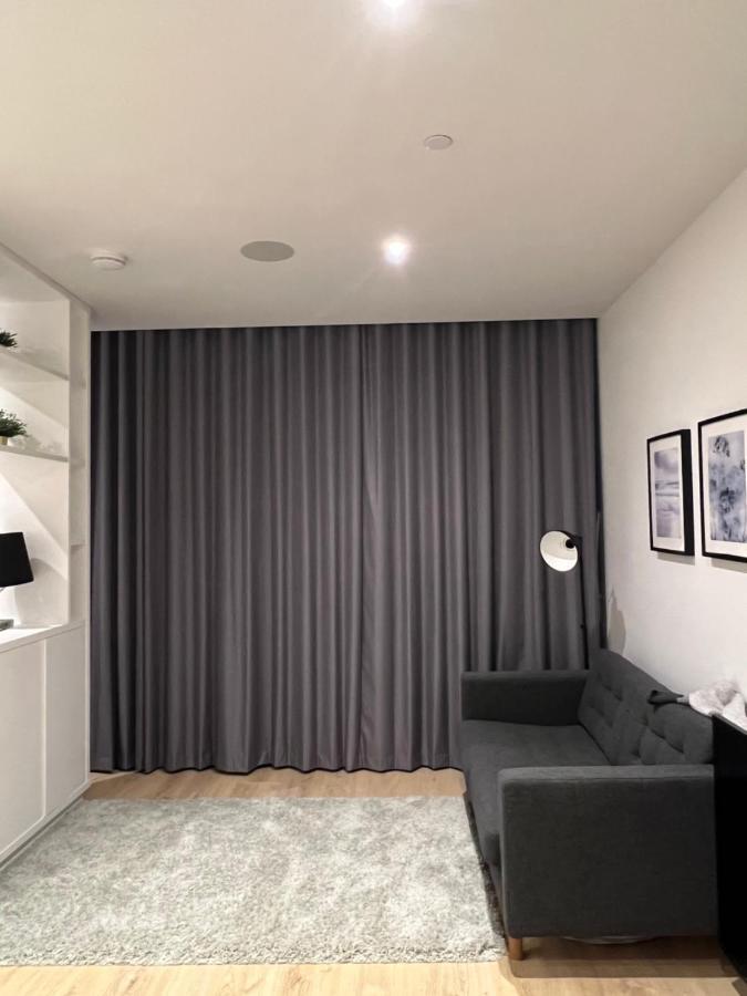 London Luxxe Suites & Apartments - London Heathrow Airport, Terminal 1 2 3 4 5 希思罗 外观 照片