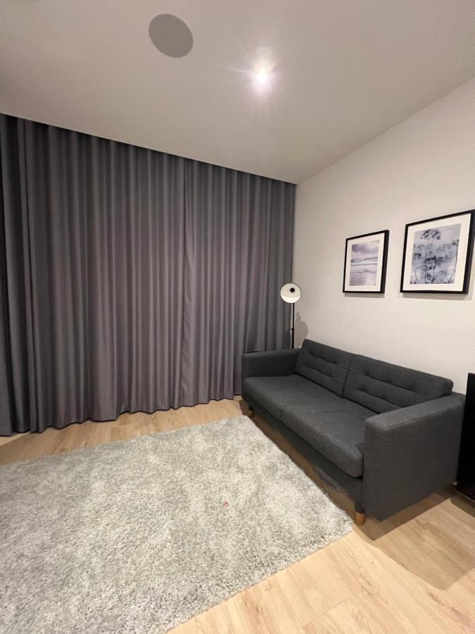 London Luxxe Suites & Apartments - London Heathrow Airport, Terminal 1 2 3 4 5 希思罗 外观 照片