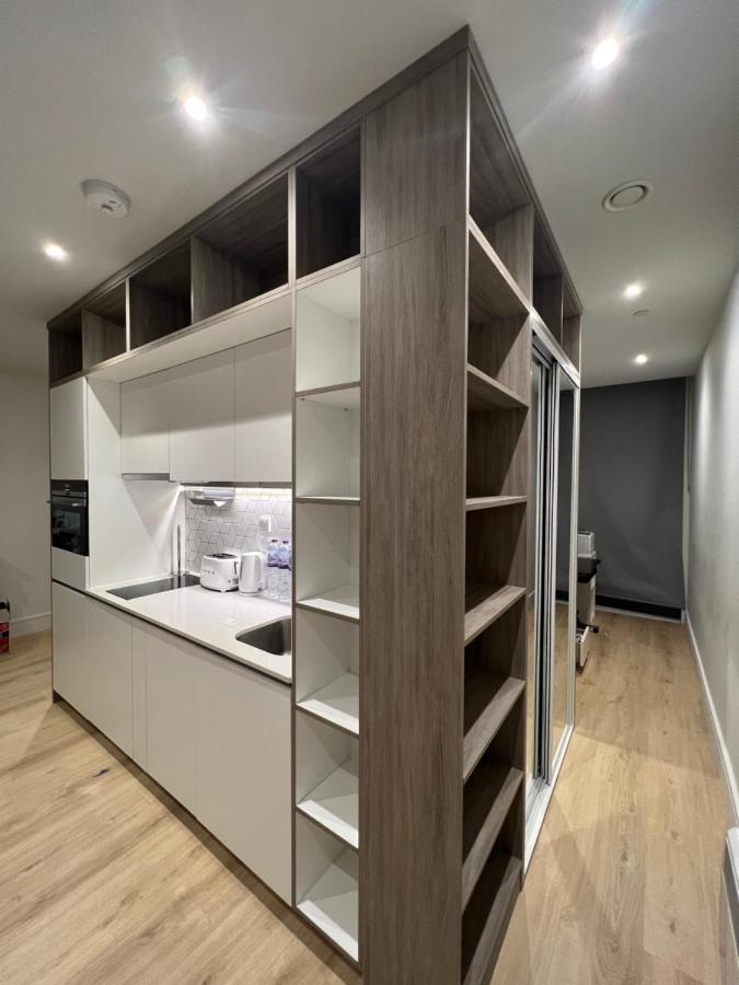 London Luxxe Suites & Apartments - London Heathrow Airport, Terminal 1 2 3 4 5 希思罗 外观 照片