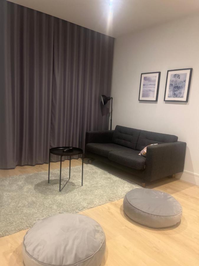 London Luxxe Suites & Apartments - London Heathrow Airport, Terminal 1 2 3 4 5 希思罗 外观 照片